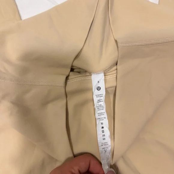 Lululemon Align Leggings – Pale Yellow | Size 8 | Excellent Condition - Picture 4 of 5